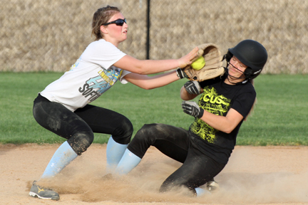 Softball scrimmage preps for season’s start