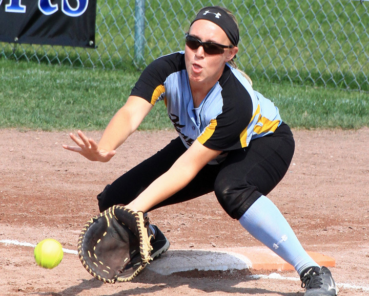 L-S closes season in extra-innings thriller