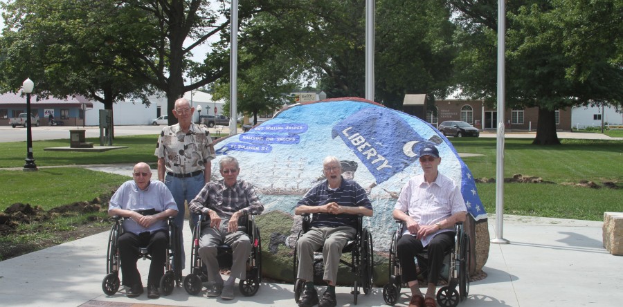 Veterans from Pella visit Freedom Rock