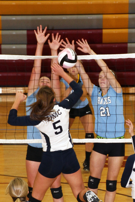 L-S volleyball chalks up three SICL wins, struggles at PC tourney