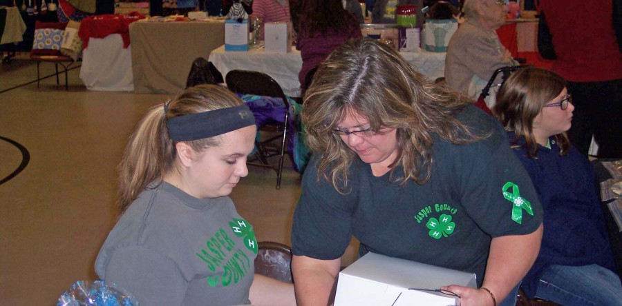 Rockin’ the Clover holiday craft fair kicks off Christmas shopping season