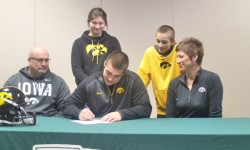 Hawkeye football team gains Garret Jansen