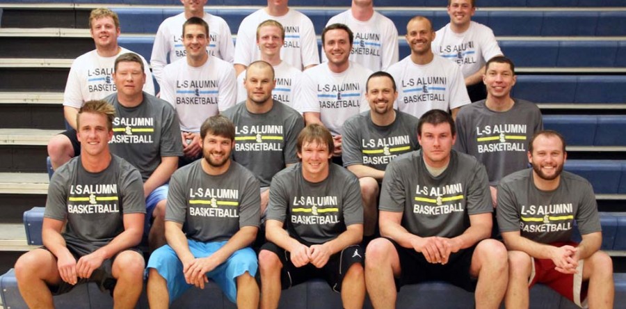 Nineteen L-S alums get their game on