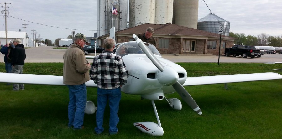 Love of flying draws pilots over Sully