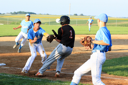 L-S boys fall in second district tourney game