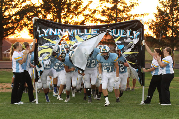 Air attack helps Hawks soar to 42-14 win