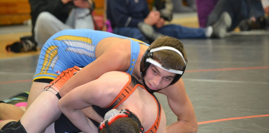 Dunsbergen finishes sophomore season at district meet