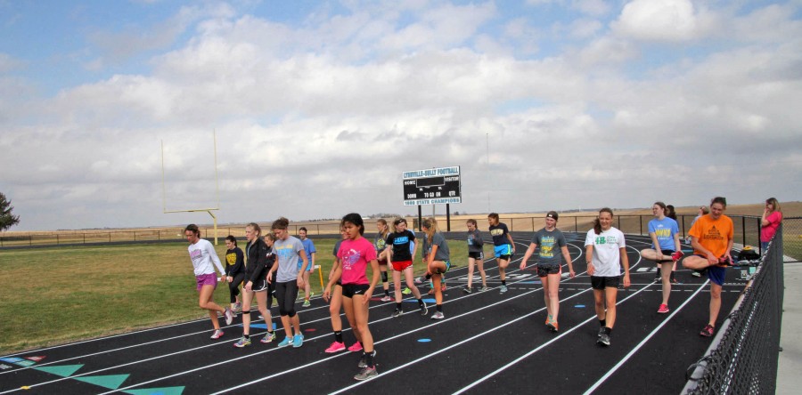 Fifteen returners lead L-S girls track team looking to repeat successes