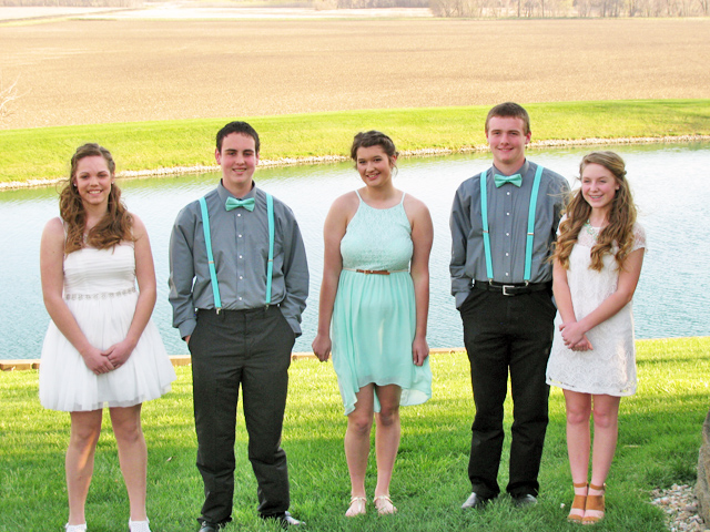 Pre-graduation banquet honors eighth graders