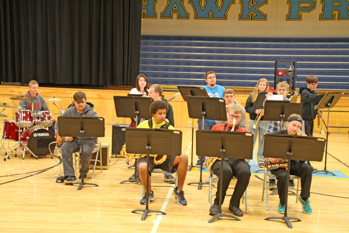 High school rallies around jazz band prior to Jazz Band Championships