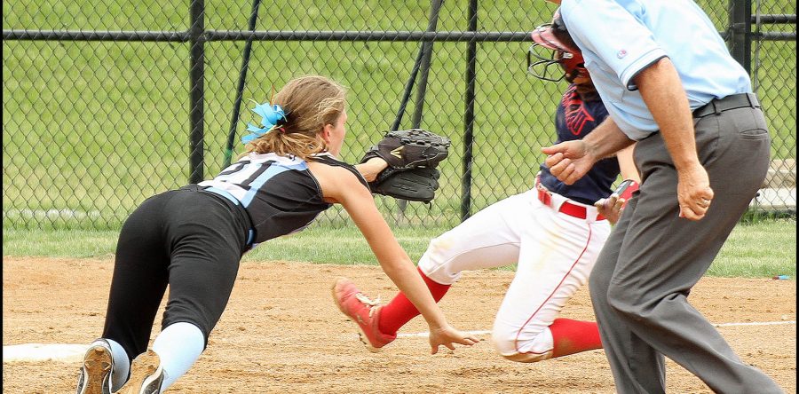 Hawk girls pick up two wins, fall in two at home tourney