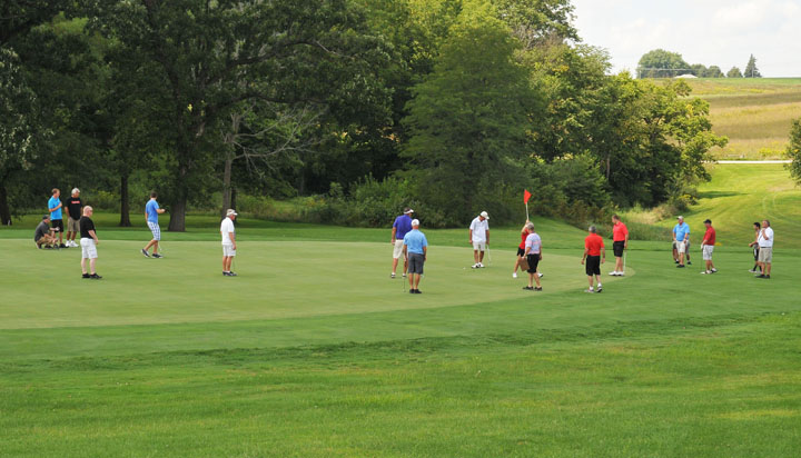 Zegers named Sole Survivor at Diamond Trail Golf Course