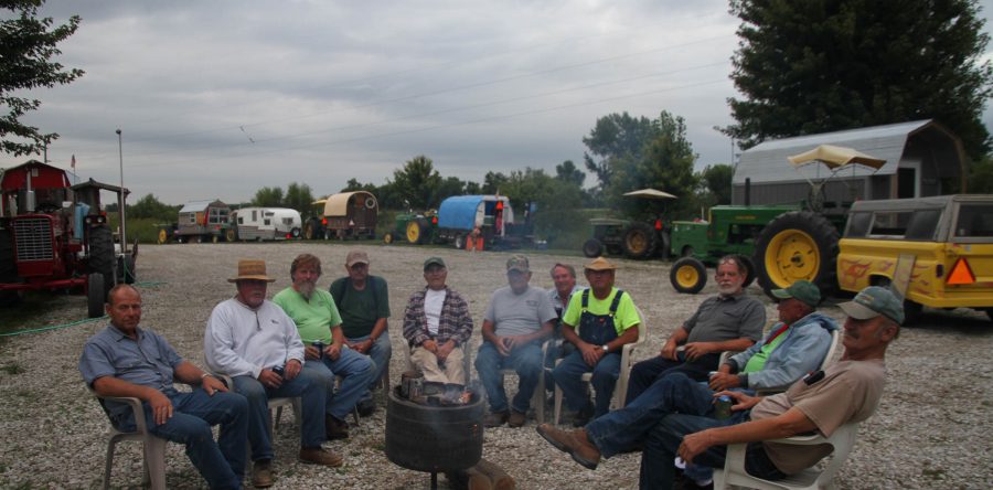 11 tractor riders camp overnight in Lynnville