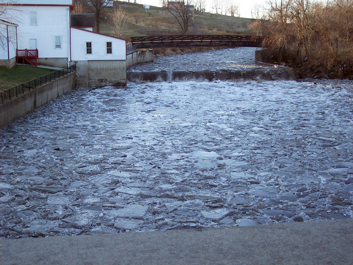 Unseasonal weather results in ice jams