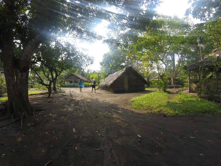 Ritter reaches out to women on island of Espiritu Santo