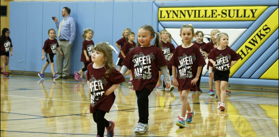 Young cheerleaders raise school spirit
