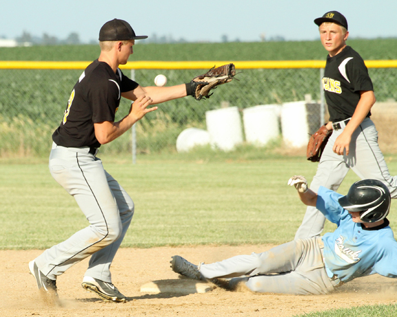 L-S boys tied for first in SICL after ‘big win’ over C-M