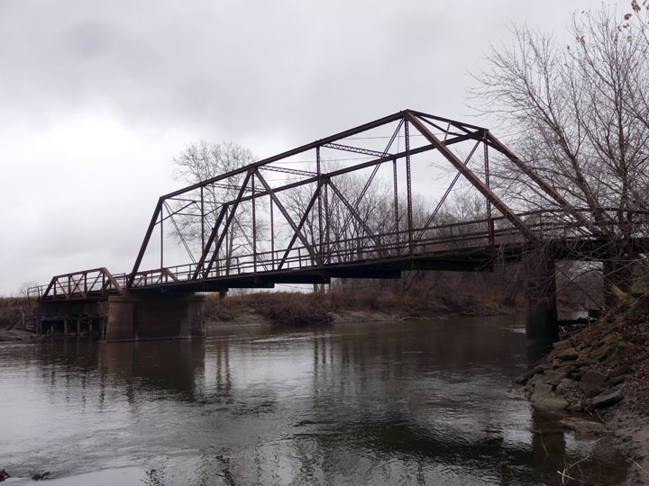 Work underway to restore Reasnor’s Red Bridge