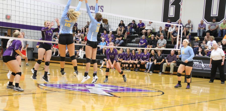 Hawk netters beat Baxter in five sets before week-long break