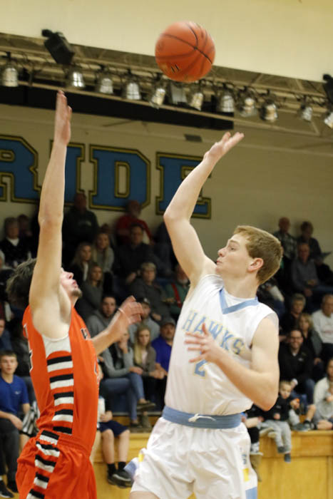 Trio of W’s puts L-S boys’ win streak at seven