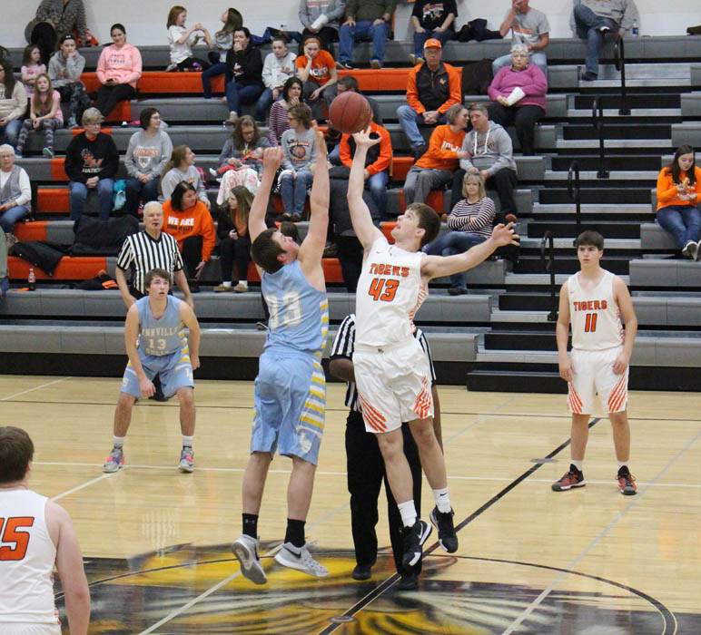 Two double-doubles help in victory over Iowa Valley
