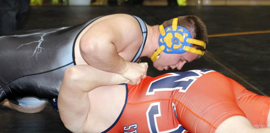 Van Wyk, Squires earn third in the conference