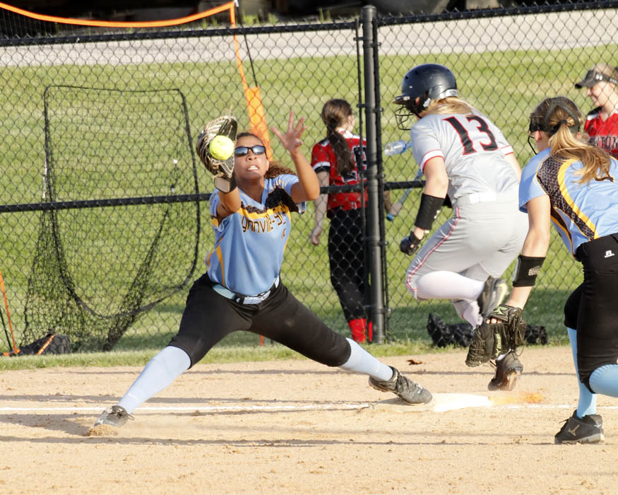 Hawk softball tops 4A Newton, 3A DMC