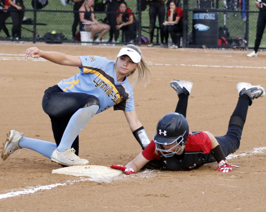 Hawk softball beats PCM, NM, BGM