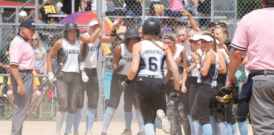 Hawks come from behind in final inning to beat Gehlen