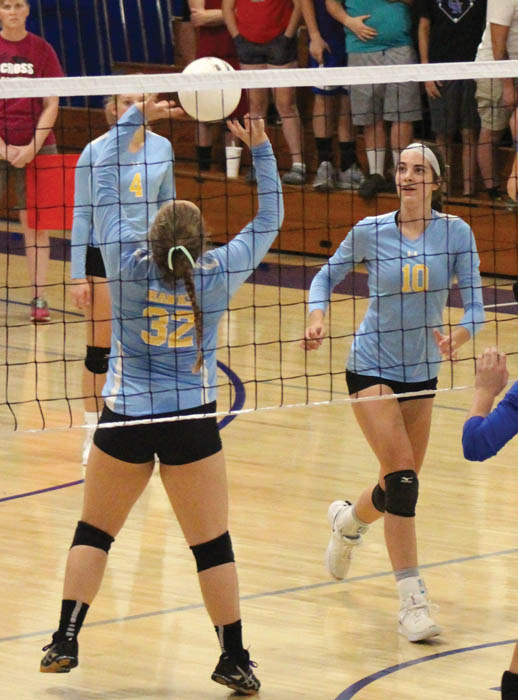 Hawk netters’ 6-1 week includes tournament win