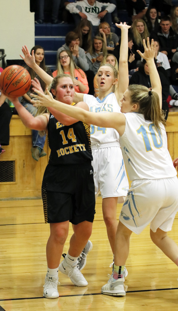 No. 10 L-S girls open with 20-point win over EBF