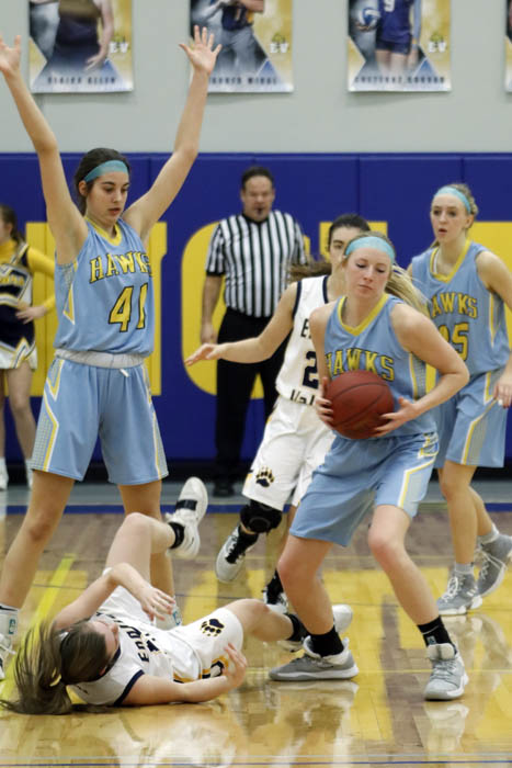 Hawk girls trounce EV, Hulsing back at the helm