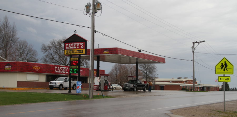 Gas prices drop as Iowans stay home