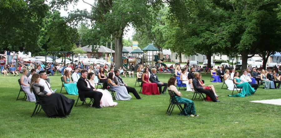 L-S promenade in the park