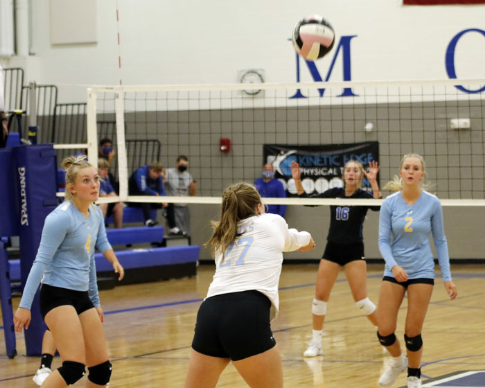 Hawk netters suffer second SICL loss, go 2-2 at tourney