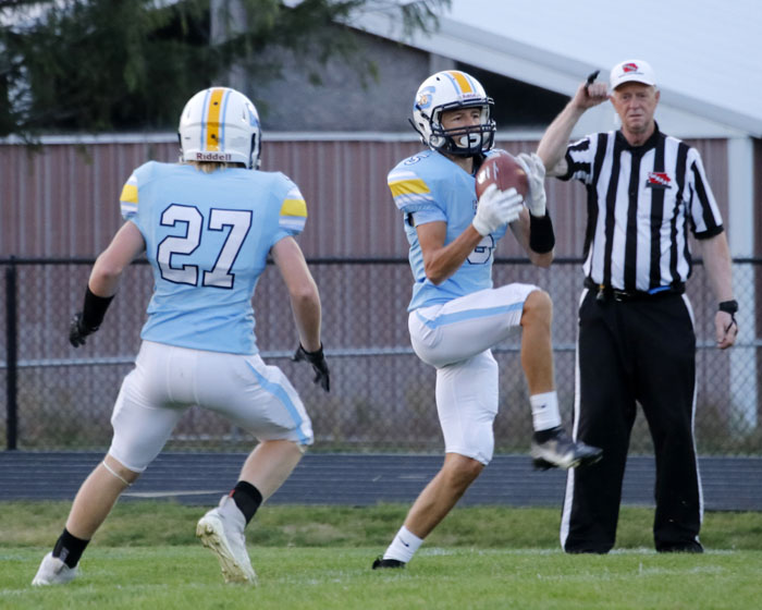L-S football falls to top-ranked Grundy Center