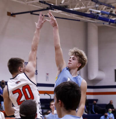 L-S boys basketball gets off to 2-1 start to season