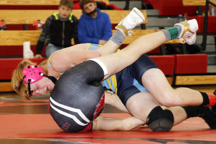 L-S wrestlers go 2-3 in opening week, including sweep at NM