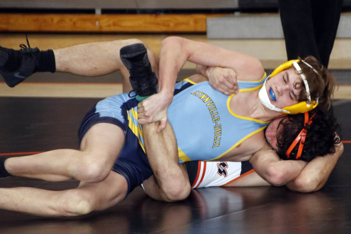 Hawks fall in Grinnell dual; Walston, Snethen earn pins