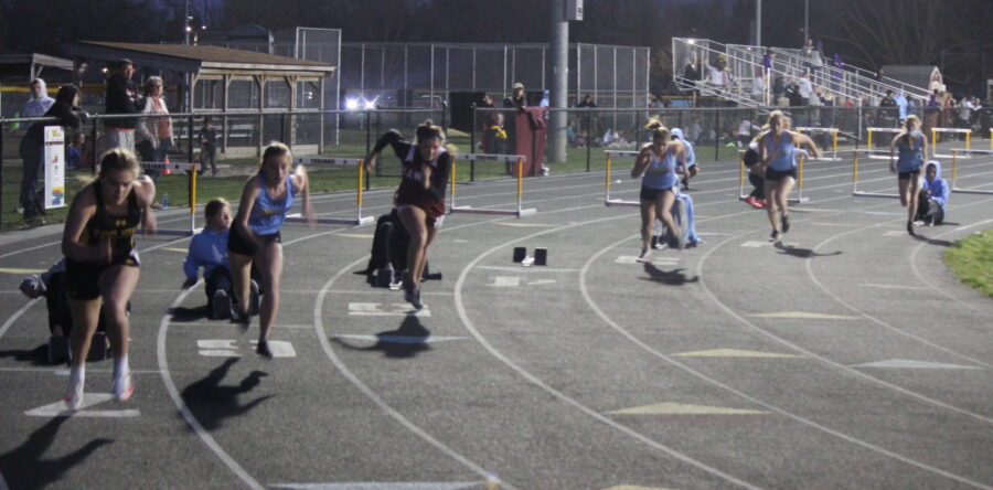 Hawks battle big schools to take third place at West Marshall