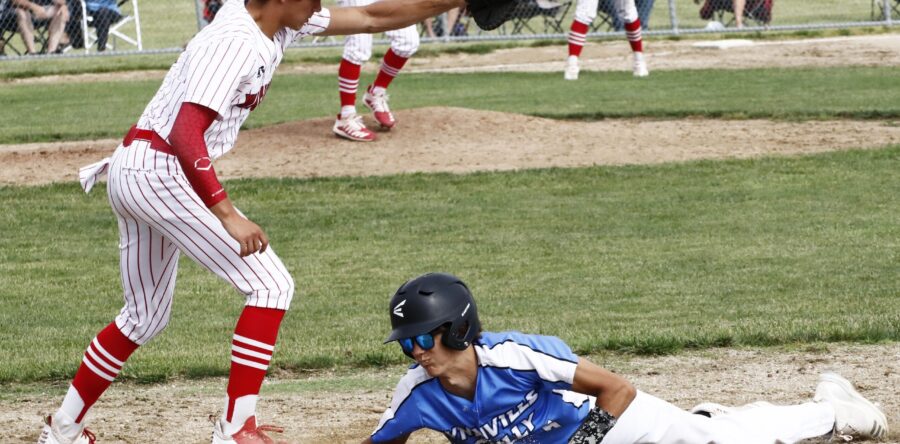 Hawk baseball takes down SICL rivals