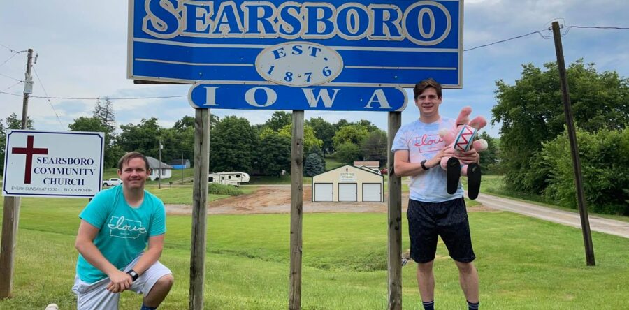 Two Nebraska students make stops in Searsboro, Lynnville, and Sully on journey to visit every town in Iowa