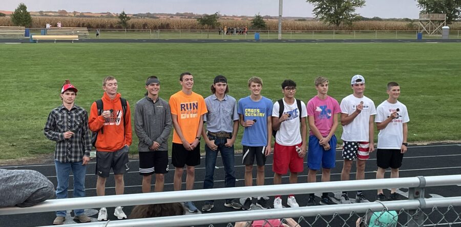 Smock, Gruver pace Hawks at Eddyville Invitational