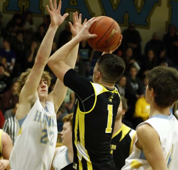 Hawks flex offensive muscle in pair of wins