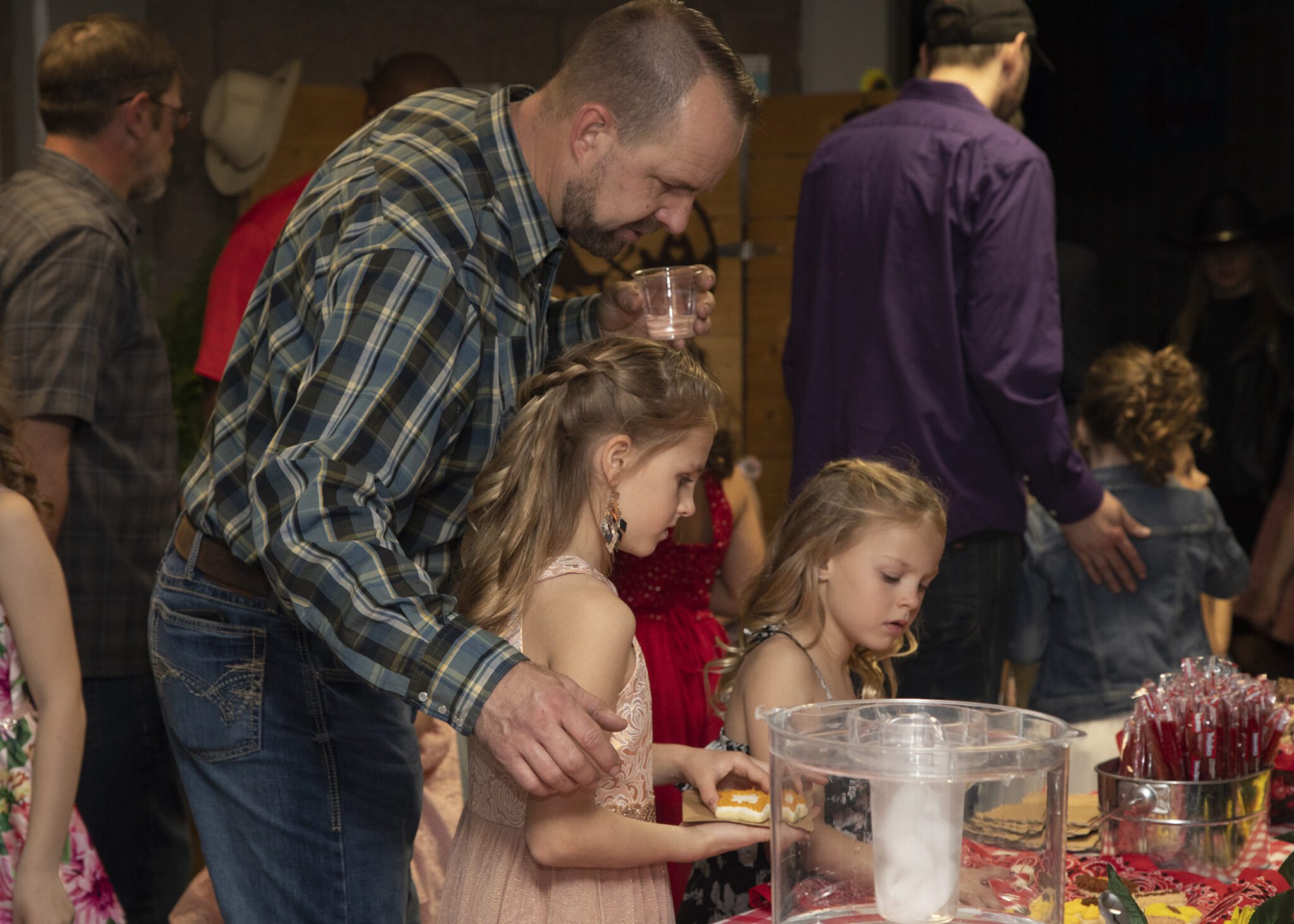 Lscefs Annual Daddy Daughter Dance Draws Record Number Of Boots 