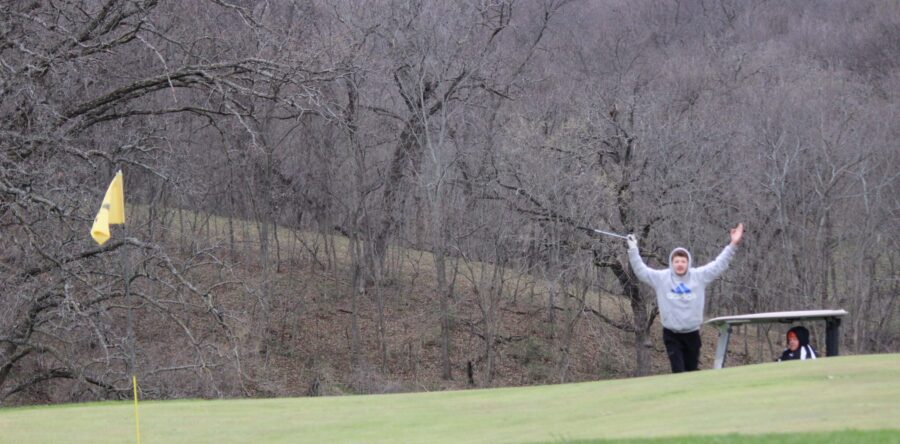 L-S boys victors of Sigourney meet, Smock wins playoff for medalist honors at IV