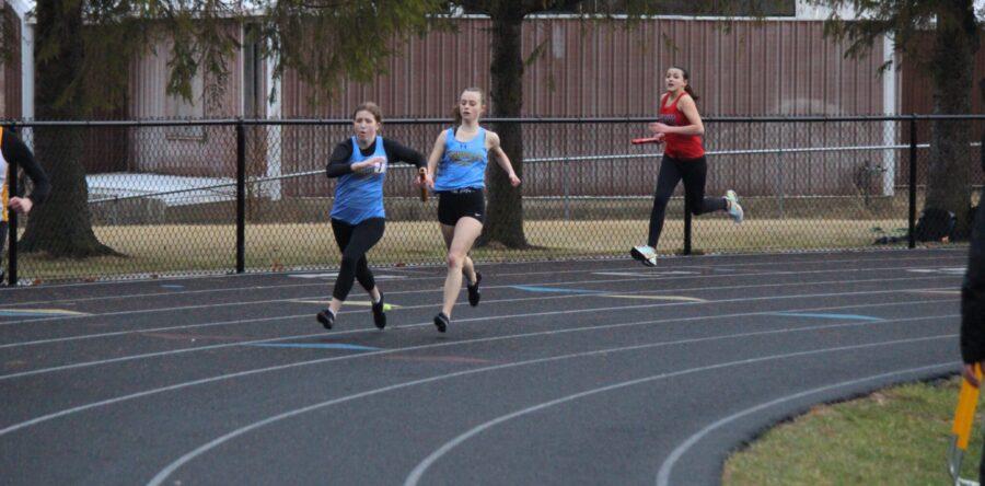 Lynnville-Sully earns bronze at home meet