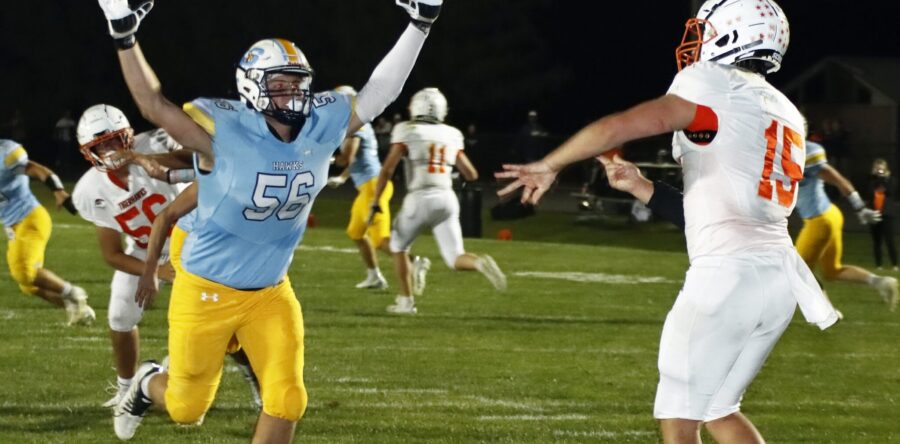 Hawks cap off homecoming with sixth straight win