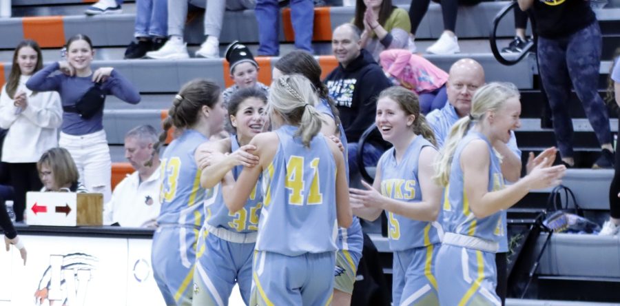 Down-to-the-wire games open up 2023 for L-S girls basketball