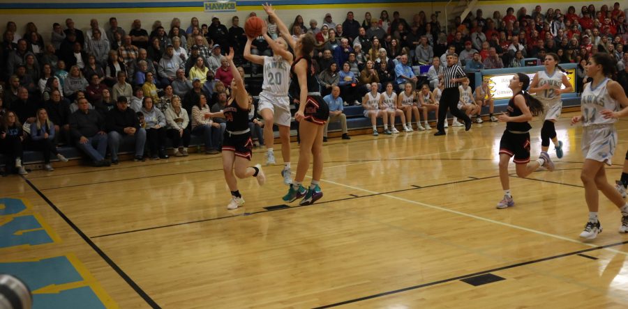 L-S girls trump HLV, fall in heartbreaker to ranked North Mahaska